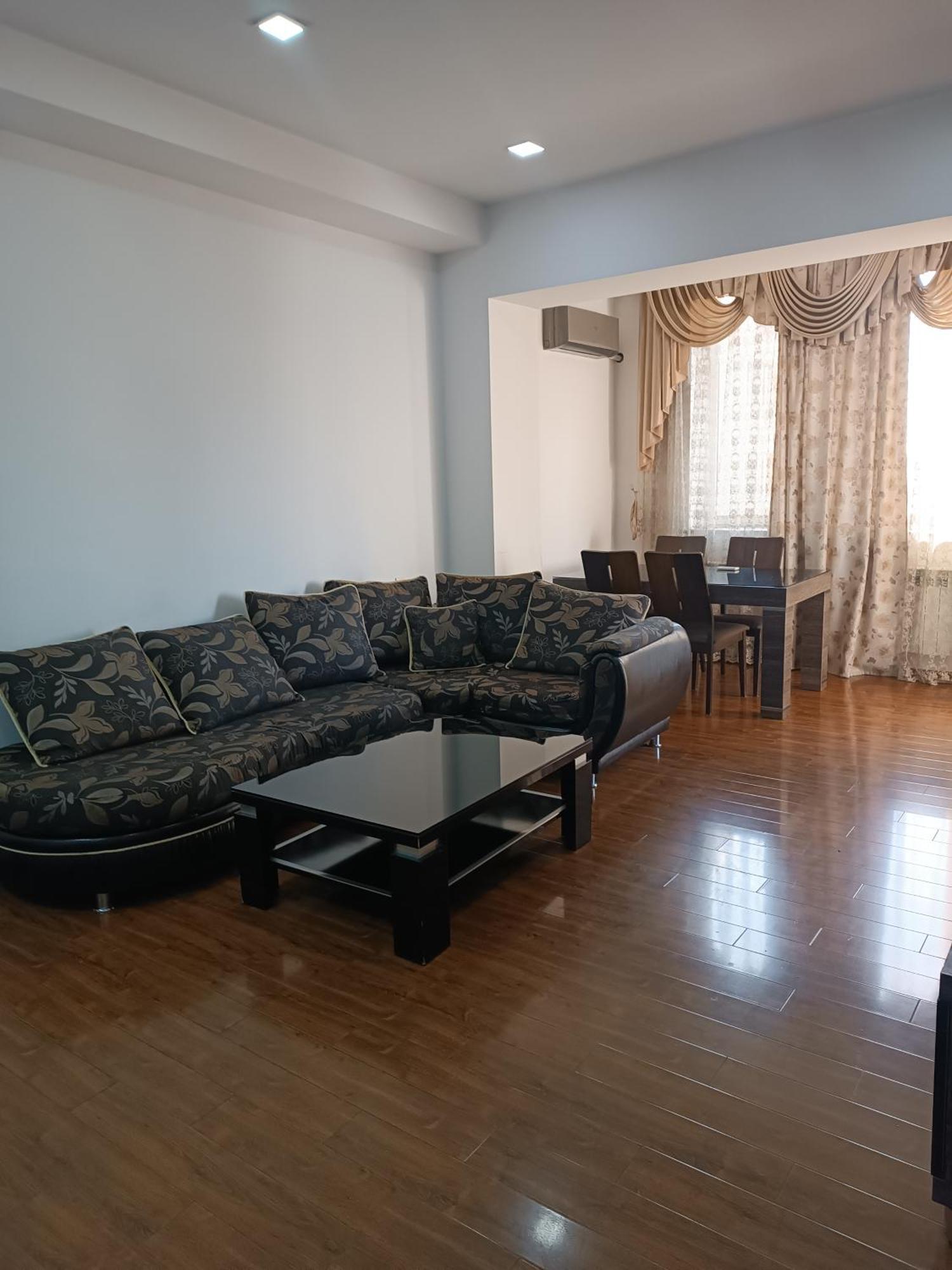Rent Inn Yerevan On Buzand Street Exterior photo
