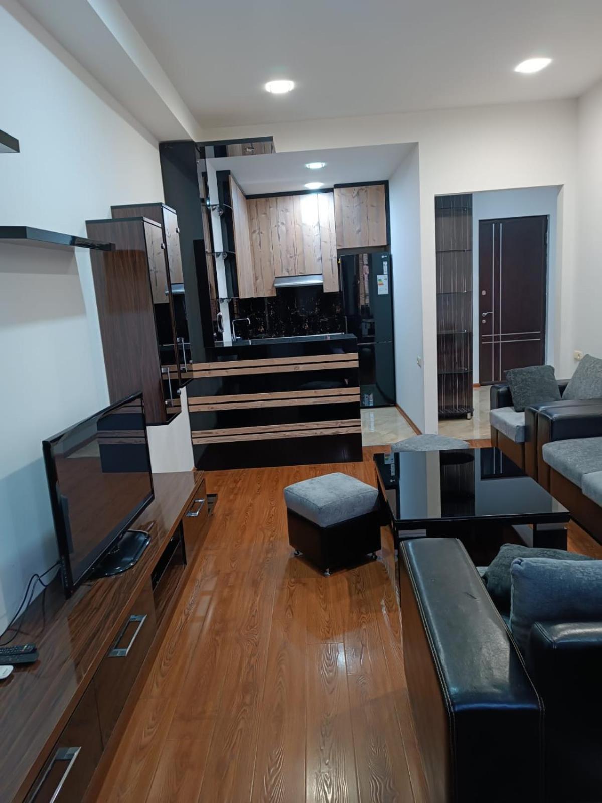 Rent Inn Yerevan On Buzand Street Exterior photo